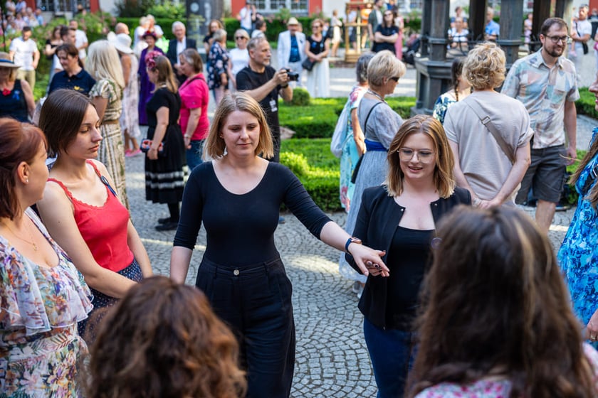 Potańcówka Wrocławska na dziedzińcu Ossolineum. Wrocław, 8 czerwca 2024