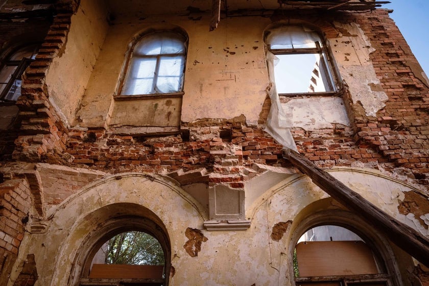 Pałac w Świniarach przed pożarem, czerwiec 2024 r.