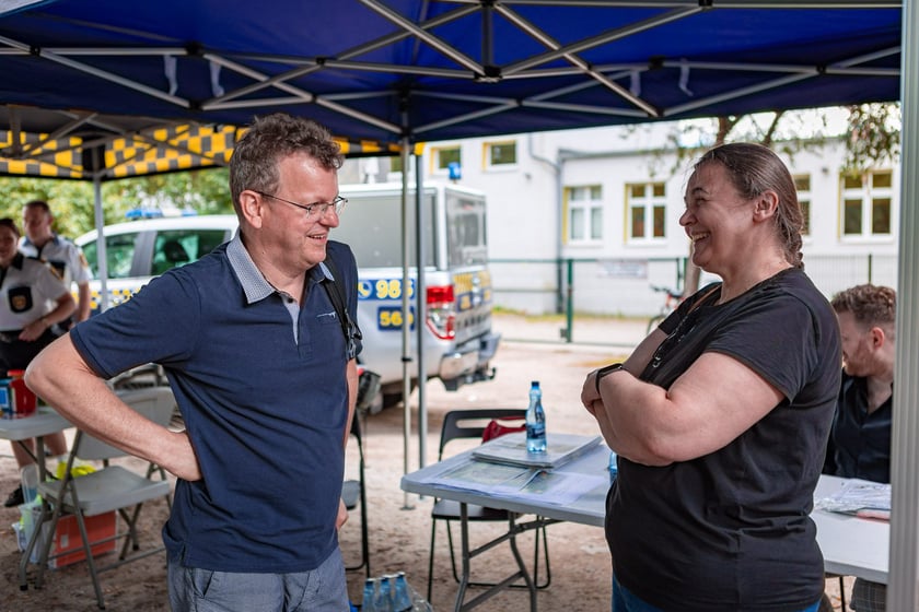 Piknik ZDiUM&nbsp;podczas otwarcia nowej trasy pieszo-rowerowej wzdłuż rzeki Oławy