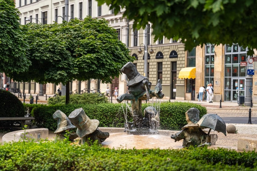 Fontanna przy Teatrze Lalek