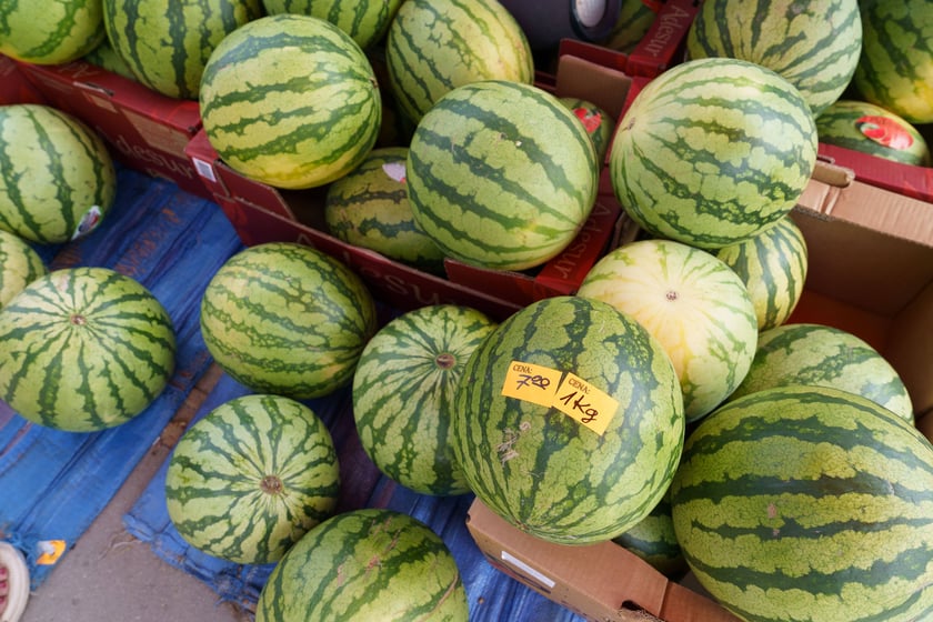 Plac na dworcu Świebodzkim w niedzielę handlową