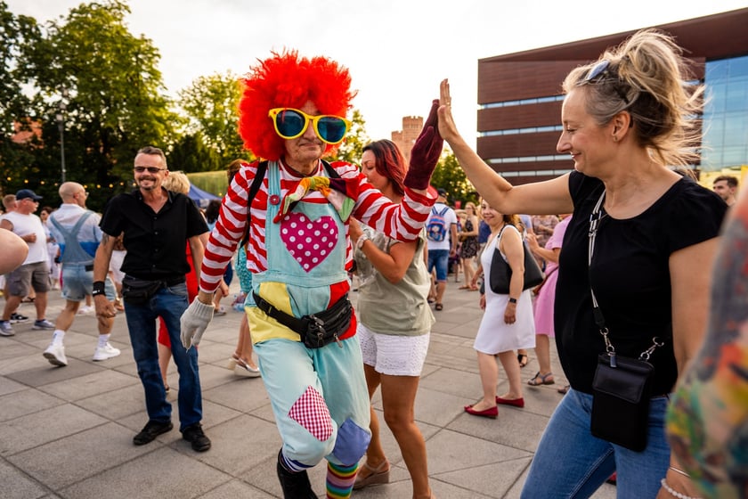 Wrocławska Potańcówka na placu Wolności: 6 lipca, zdjęcia uczestników