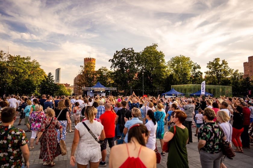 Wrocławska Potańcówka na placu Wolności: 6 lipca, zdjęcia uczestników