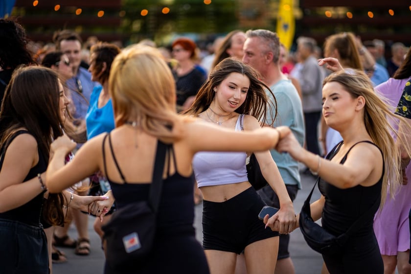 Wrocławska Potańcówka na placu Wolności: 6 lipca, zdjęcia uczestników