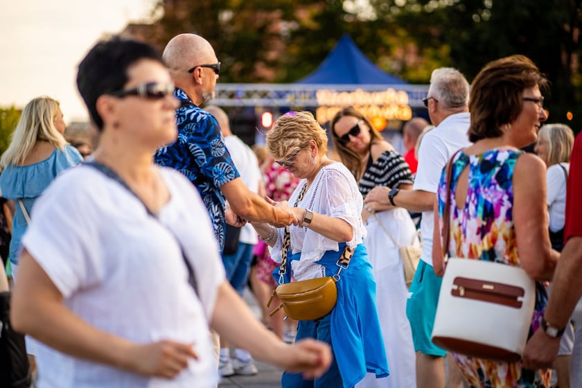 Wrocławska Potańcówka na placu Wolności: 6 lipca, zdjęcia uczestników