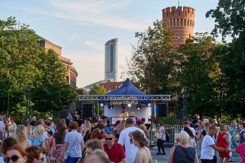 Potańcówka plac Wolności, 6 lipca 2024 r.