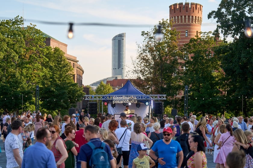 Potańcówka plac Wolności, 6 lipca 2024 r.