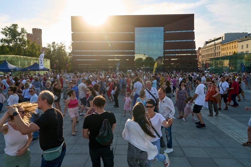 Potańcówka plac Wolności, 6 lipca 2024 r.