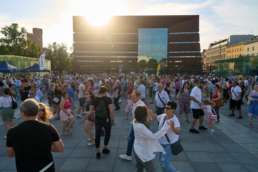 Potańcówka plac Wolności, 6 lipca 2024 r.