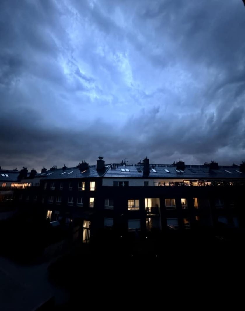 Burzowe niebo nad Wrocławiem 10 lipca