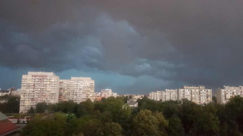 Szczepin. Burzowe niebo nad Wrocławiem 10 lipca