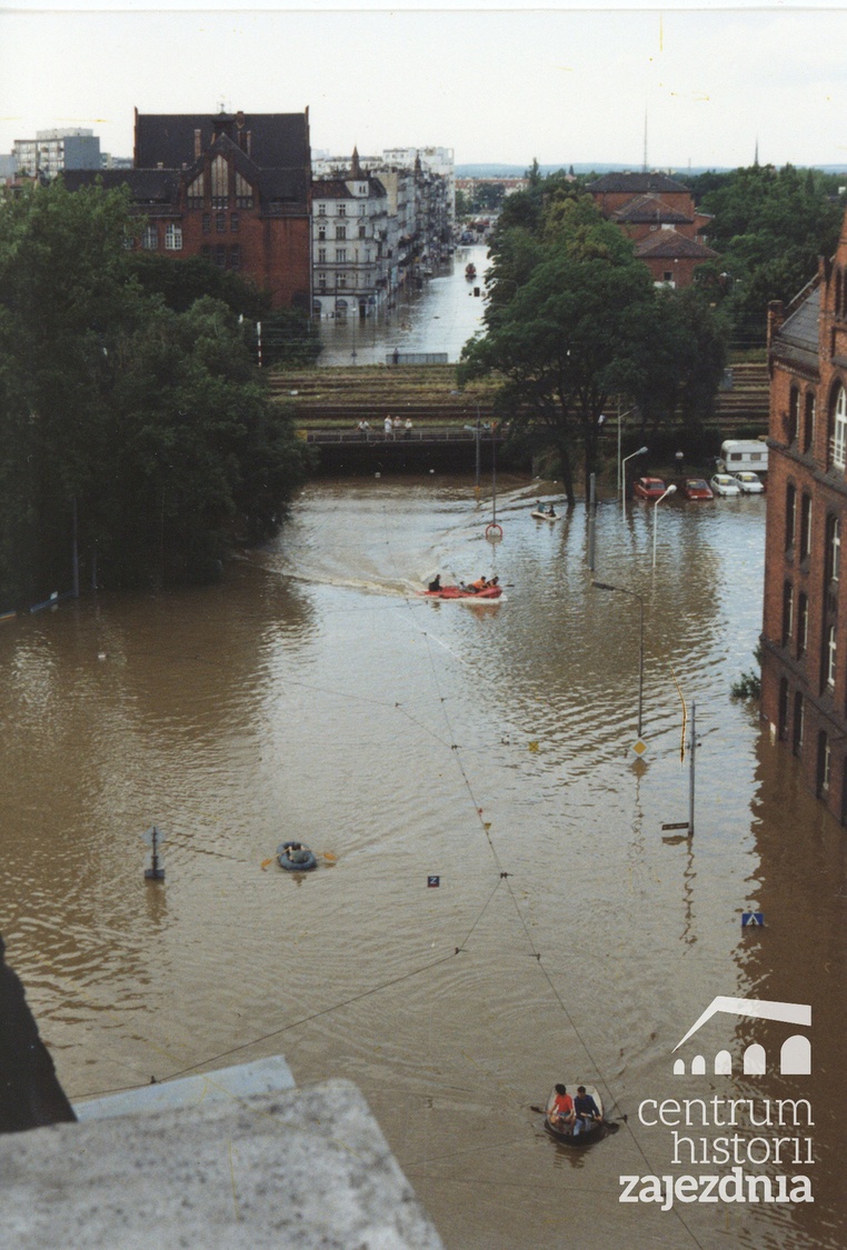 Wielka pow&oacute;dź we Wrocławiu, ul. Trzebnicka