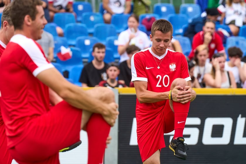 Pierwszy dzień Międzynarodowego Turnieju Piłki Nożnej Ulicznej Os&oacute;b Bezdomnych Wrocław Cup 2024