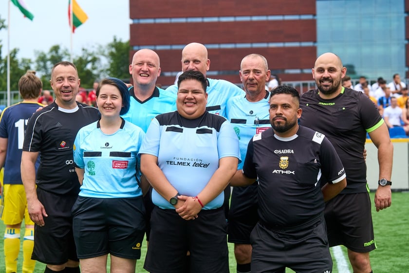 Pierwszy dzień Międzynarodowego Turnieju Piłki Nożnej Ulicznej Os&oacute;b Bezdomnych Wrocław Cup 2024