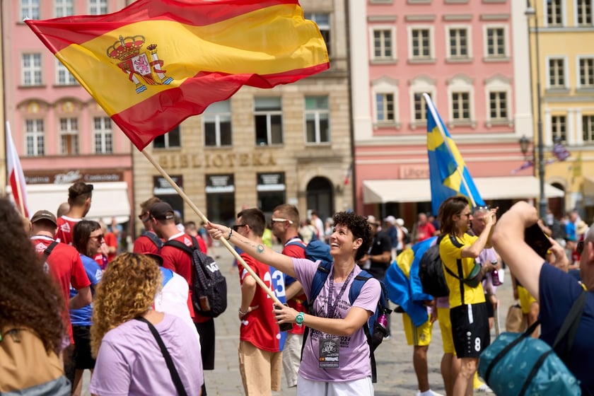 Pierwszy dzień Międzynarodowego Turnieju Piłki Nożnej Ulicznej Os&oacute;b Bezdomnych Wrocław Cup 2024