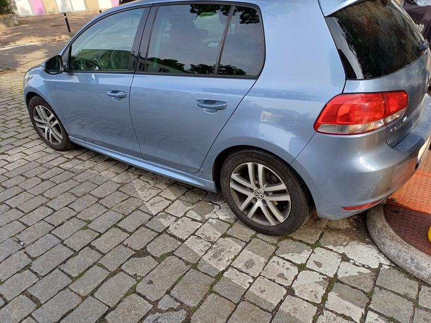 Przykłady nieprawidłowego parkowania