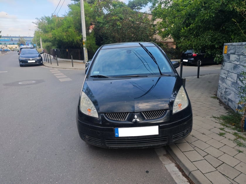 Przykłady nieprawidłowego parkowania