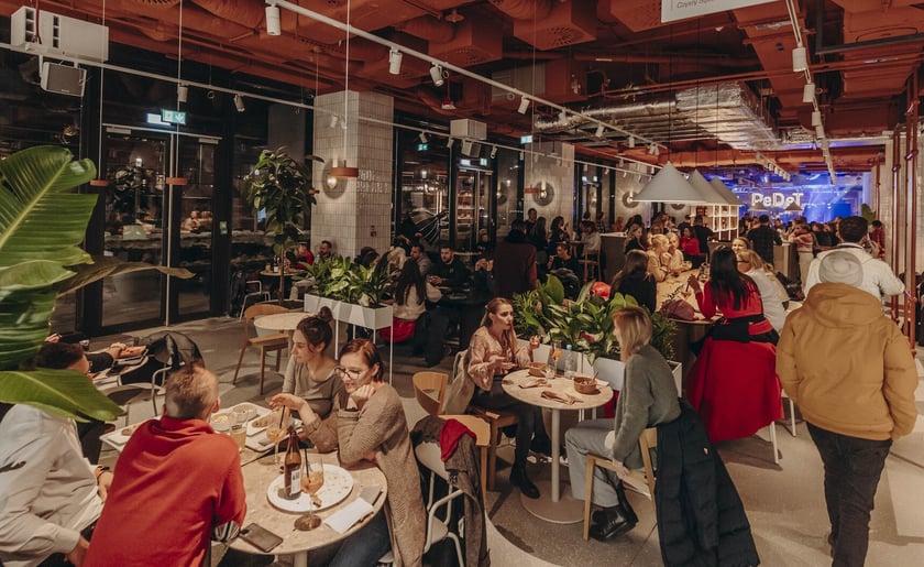 Strefa gastronomiczno-kulturalna PEDET&nbsp; we wrocławskiej&nbsp; Renomie