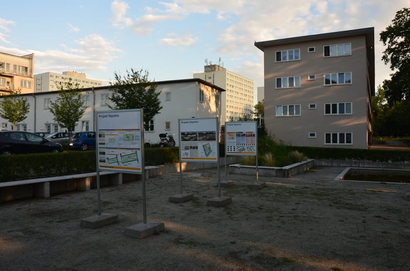 fragment wystawy plenerowej "Projekt Sępolno", Wrocław, 16.07.2024