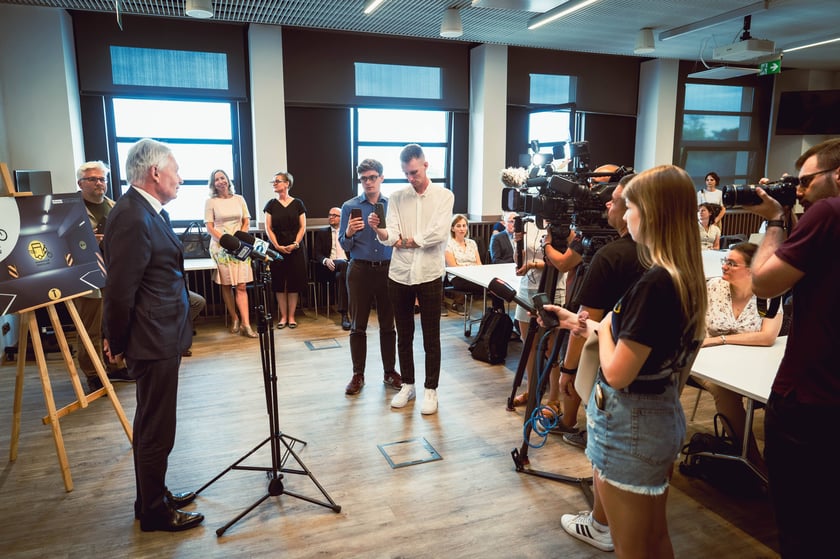 Podpisanie partnerstwa na rzecz jakości obsługi towarowej w historycznym centrum miasta Wrocławia (17.07.2024)
