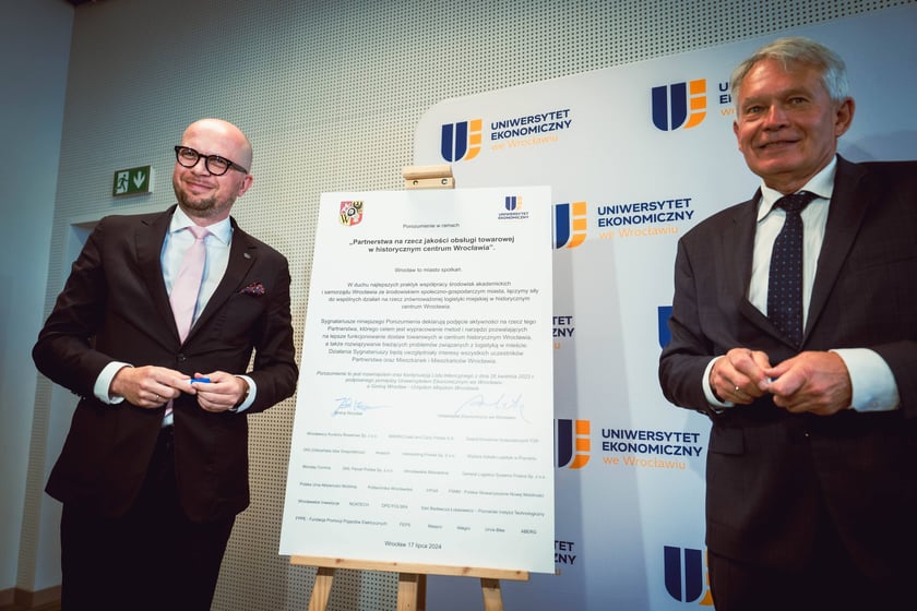 Podpisanie partnerstwa na rzecz jakości obsługi towarowej w historycznym centrum miasta Wrocławia (17.07.2024)