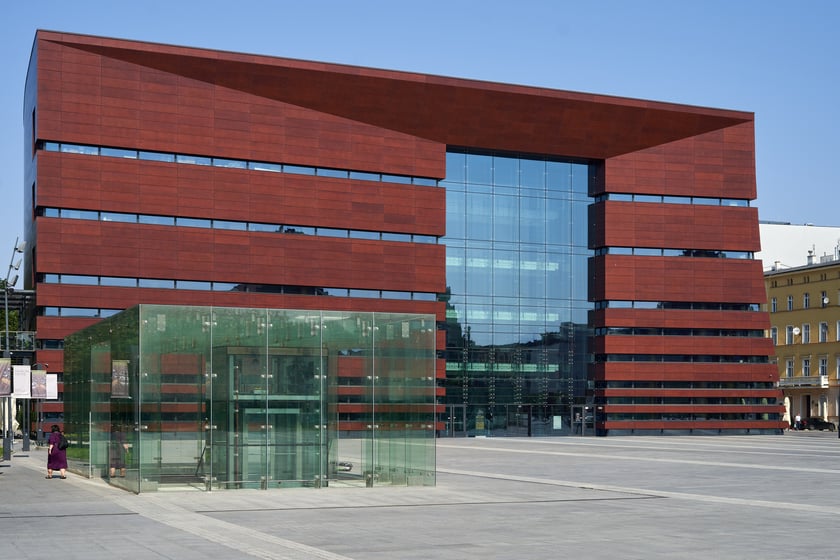 Powiększ obraz: Na zdjęciu widać Narodowe Forum Muzyki.