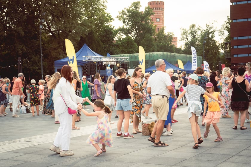 Potańcówka na pl. Wolności we Wrocławiu 20.07.2024