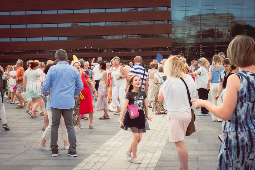 Potańcówka na pl. Wolności we Wrocławiu 20.07.2024