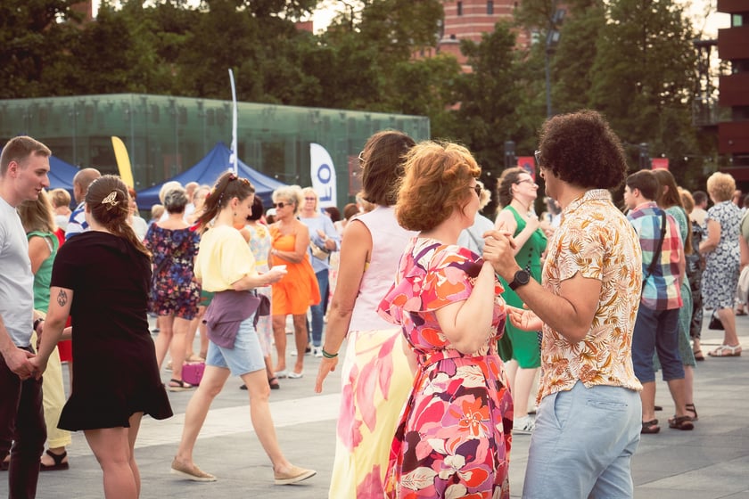 Potańcówka na pl. Wolności we Wrocławiu 20.07.2024