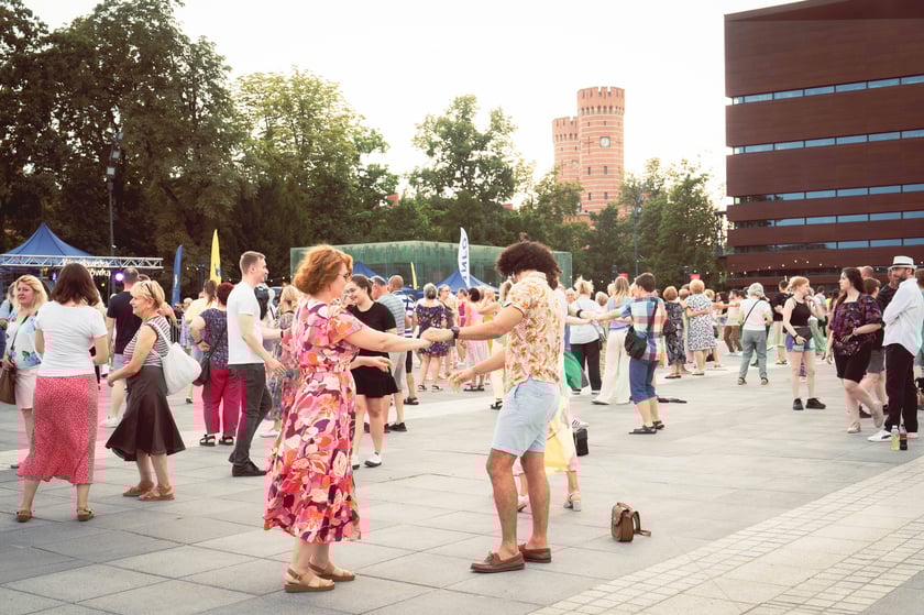 Potańcówka na pl. Wolności we Wrocławiu 20.07.2024