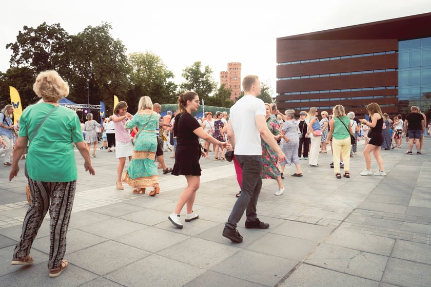 Potańcówka na pl. Wolności we Wrocławiu 20.07.2024
