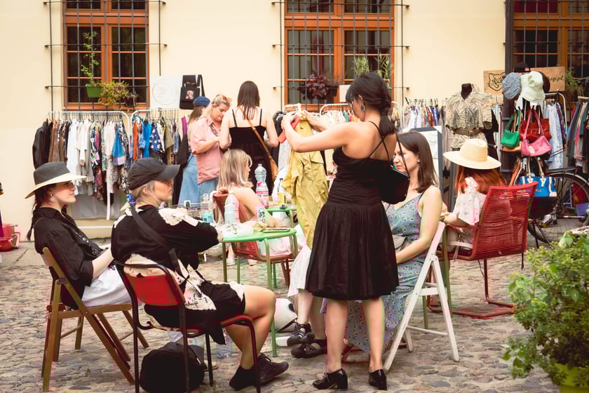 Targi Vintage&Fiesta przy hiszpańskiej księgarni w Zaułku Solnym