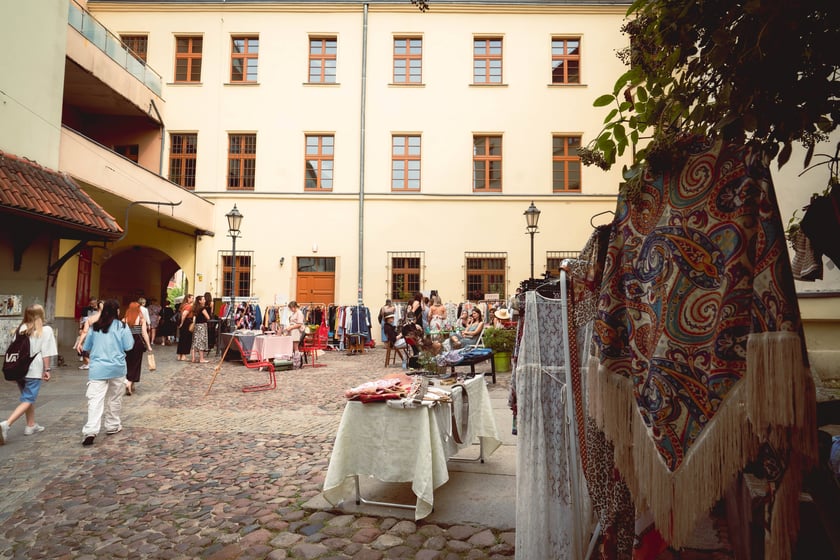 Targi Vintage&Fiesta przy hiszpańskiej księgarni w Zaułku Solnym