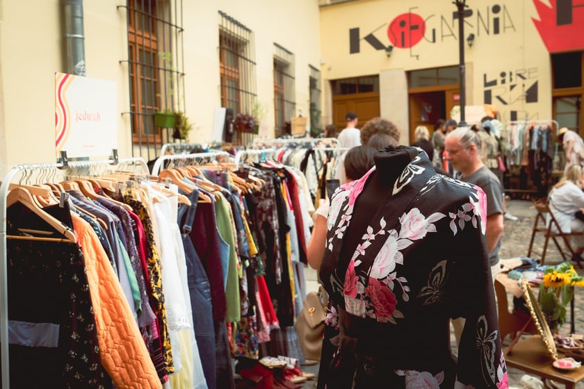 Targi Vintage&Fiesta przy hiszpańskiej księgarni w Zaułku Solnym