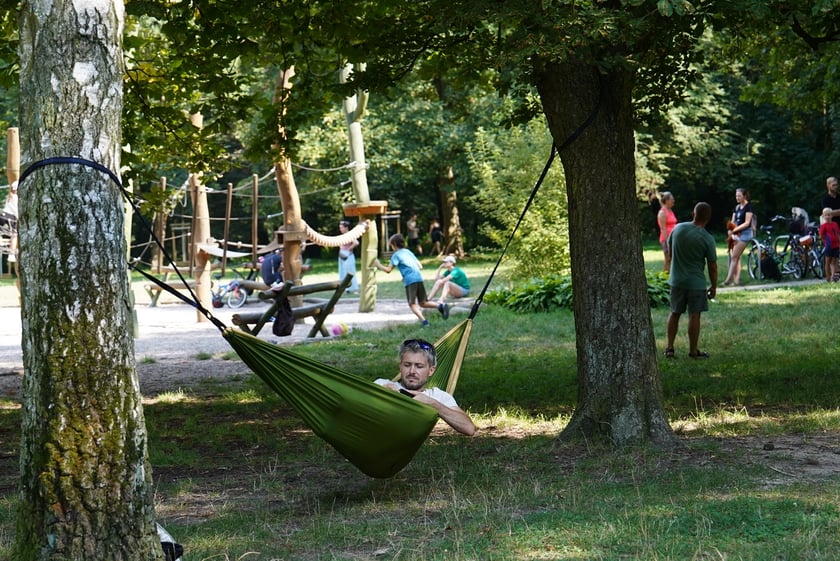 Upalna niedziela we Wrocławiu. Park Zachodni i okolice