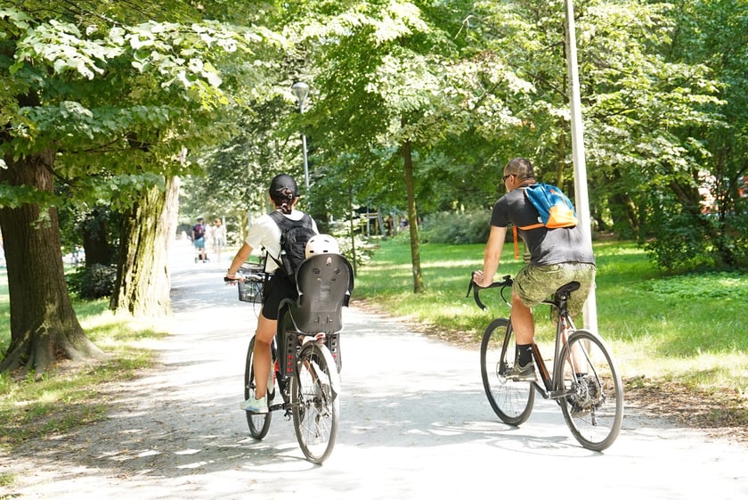 Upalna niedziela we Wrocławiu. Park Zachodni i okolice
