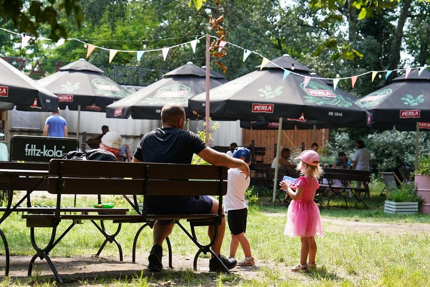 Upalna niedziela we Wrocławiu. Park Zachodni i okolice
