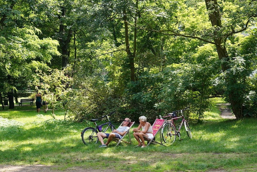 Upalna niedziela we Wrocławiu. Park Zachodni i okolice