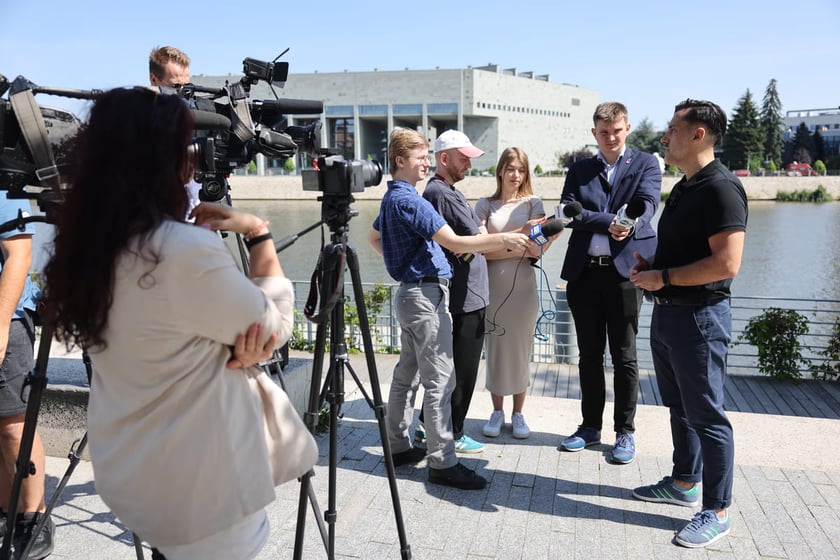 26 lipca 2024 zainstalowano na Odrze bojki monitorujące jakość wody