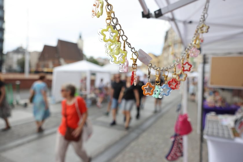 Ręki Dzieła Fest na ulicy Oławskiej we Wrocławiu