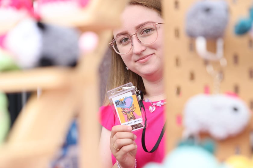 Ręki Dzieła Fest na ulicy Oławskiej we Wrocławiu