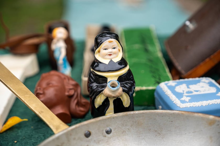 Pchli targ "Na Młynie" pełen jest skarbów. Można je zdobyć - lub tylko pooglądać - w niedziele między godz. 6 a 15