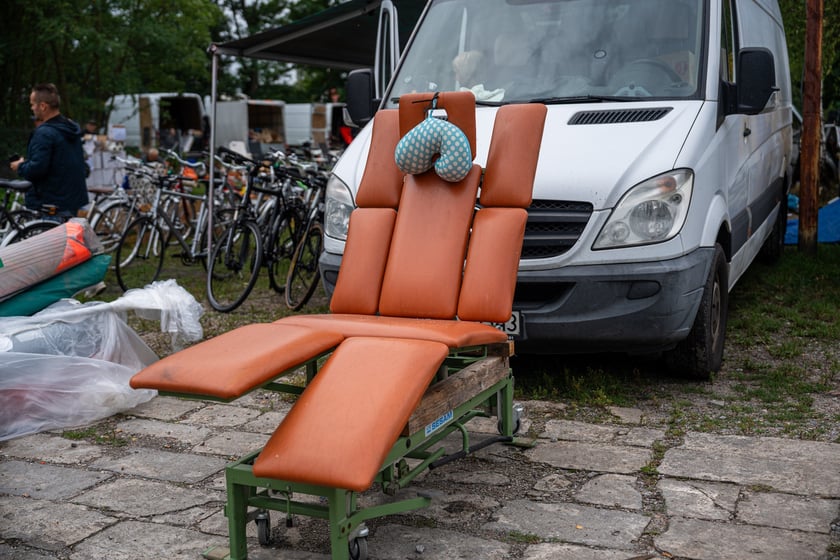 Pchli targ "Na Młynie" pełen jest skarbów. Można je zdobyć - lub tylko pooglądać - w niedziele między godz. 6 a 15