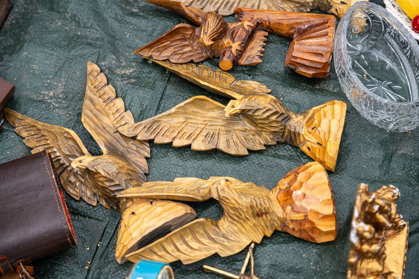 Pchli targ "Na Młynie" pełen jest skarbów. Można je zdobyć - lub tylko pooglądać - w niedziele między godz. 6 a 15