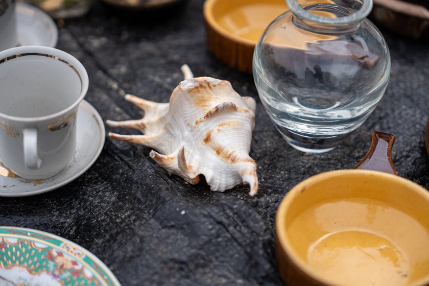 Pchli targ "Na Młynie" pełen jest skarbów. Można je zdobyć - lub tylko pooglądać - w niedziele między godz. 6 a 15