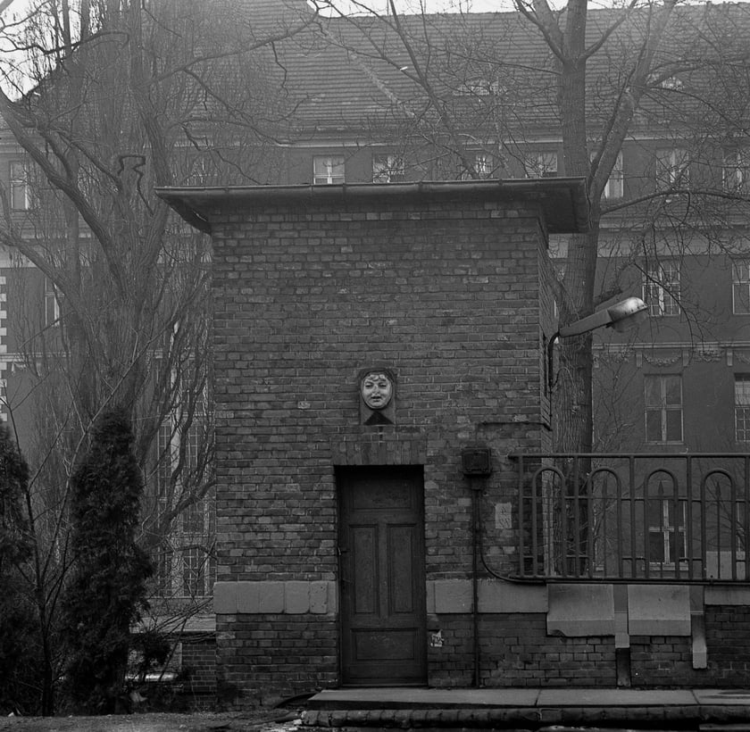 Dworzec Gł&oacute;wny we Wrocławiu w latach 70. Budynek techniczny