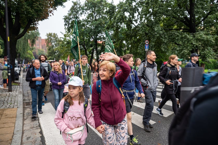Początek pieszej pielgrzymki na Jasną Górę we Wrocławiu, 2 sierpnia 2024