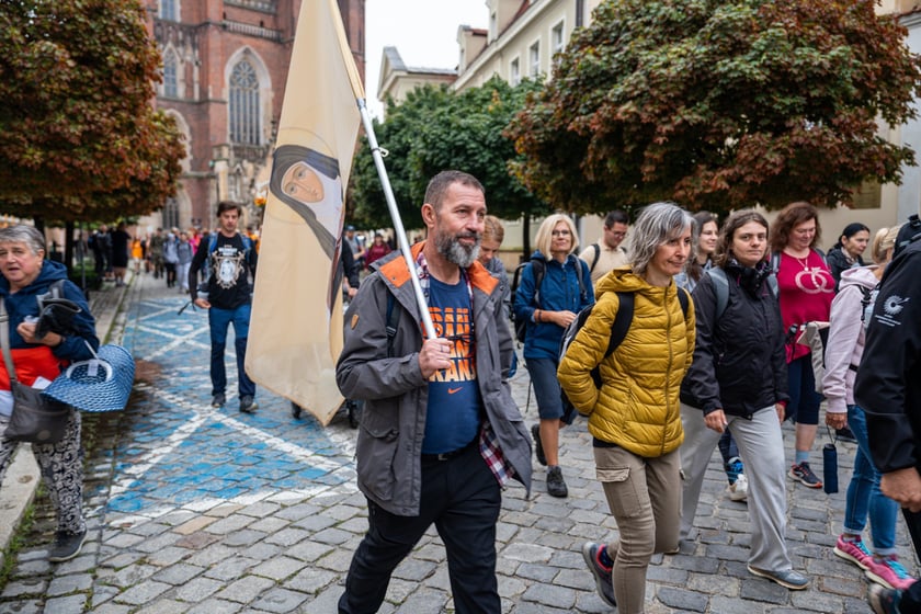 Początek pieszej pielgrzymki na Jasną Górę we Wrocławiu, 2 sierpnia 2024