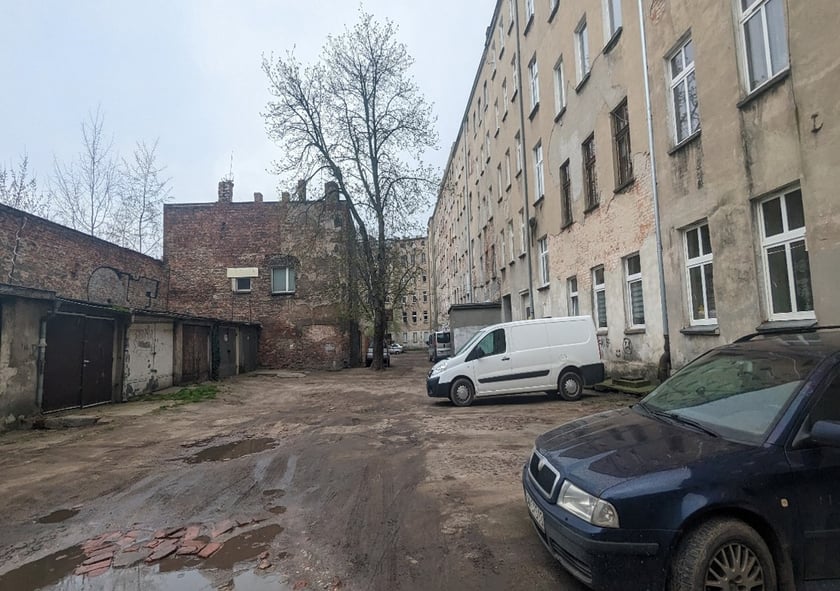 w kwartale ulic Chudoby&nbsp;&ndash; Więckowskiego &ndash; Kościuszki &ndash; Brzeska