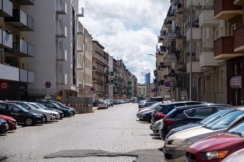 Kamienice i detale architektoniczne na ulicy Nowowiejskiej i sąsiednich ulicach